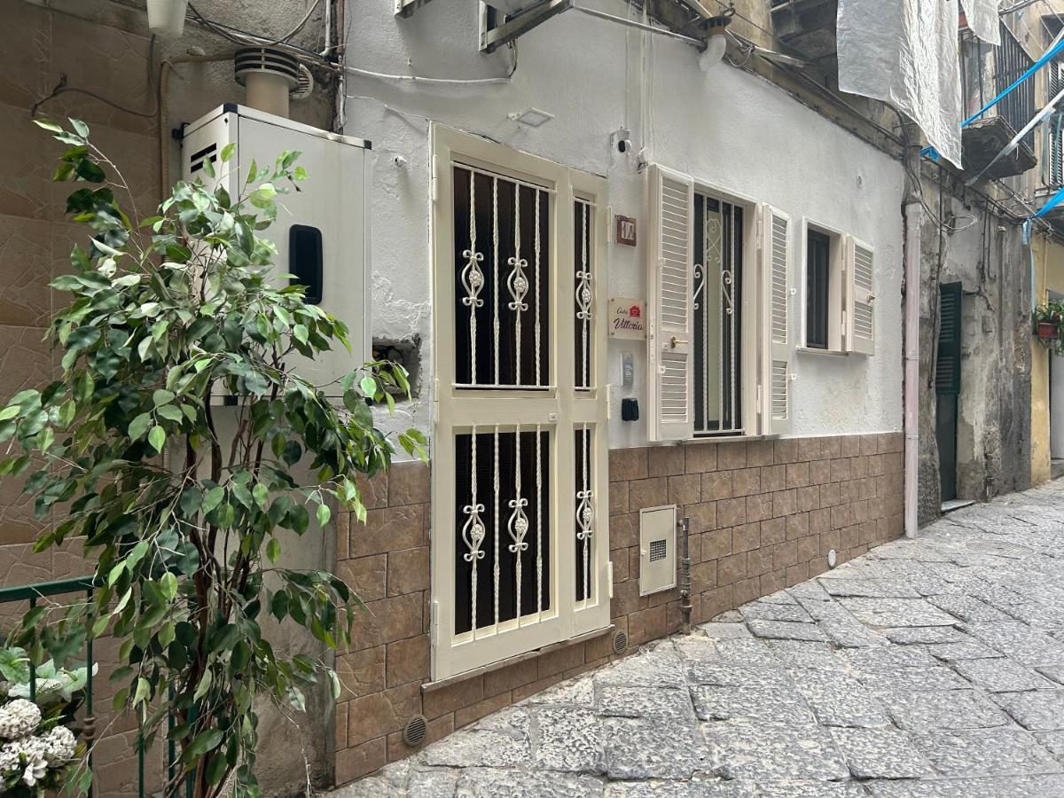 Vittoria's Near Maradona Mural Apartment Neapel
