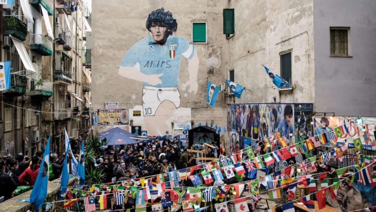 Apartment Vittoria's Near Maradona Mural Neapel